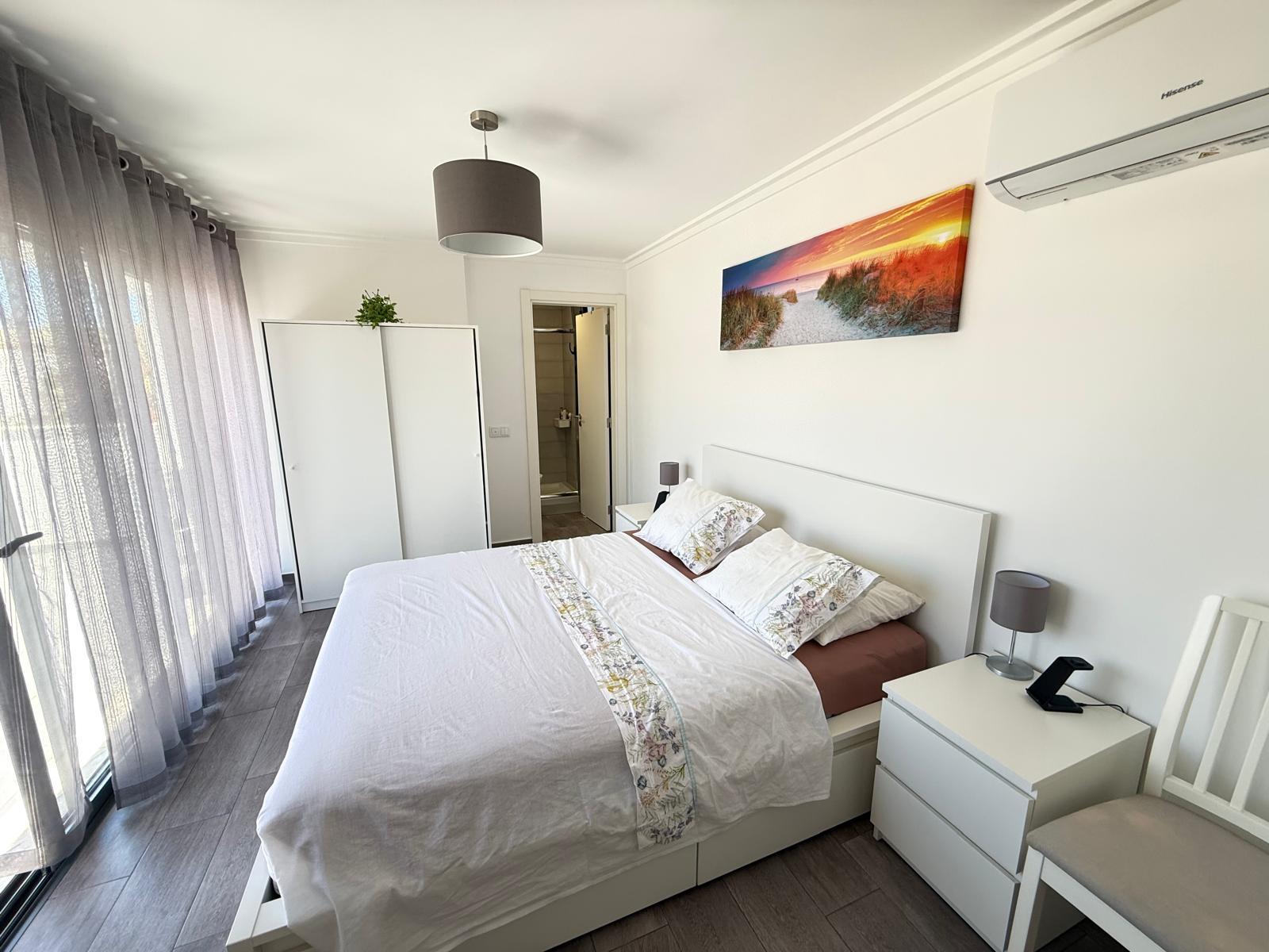 Duplex T1+1 Moderno com Terraço e Varandas - a 350m da Praia em Monte Gordo