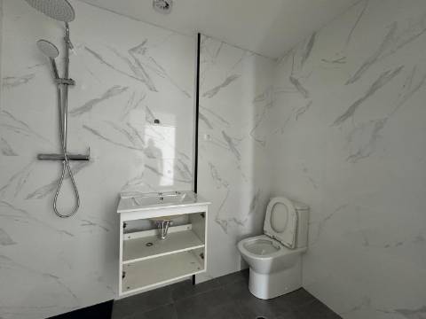 Apartamento T2 Remodelado na Cruz de Pau