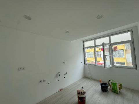 Apartamento T2 Remodelado na Cruz de Pau