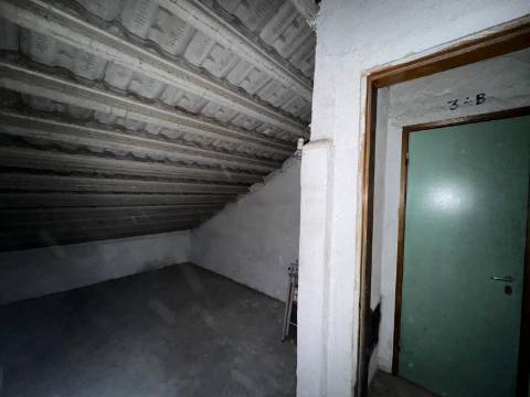 Apartamento T2 Remodelado na Cruz de Pau