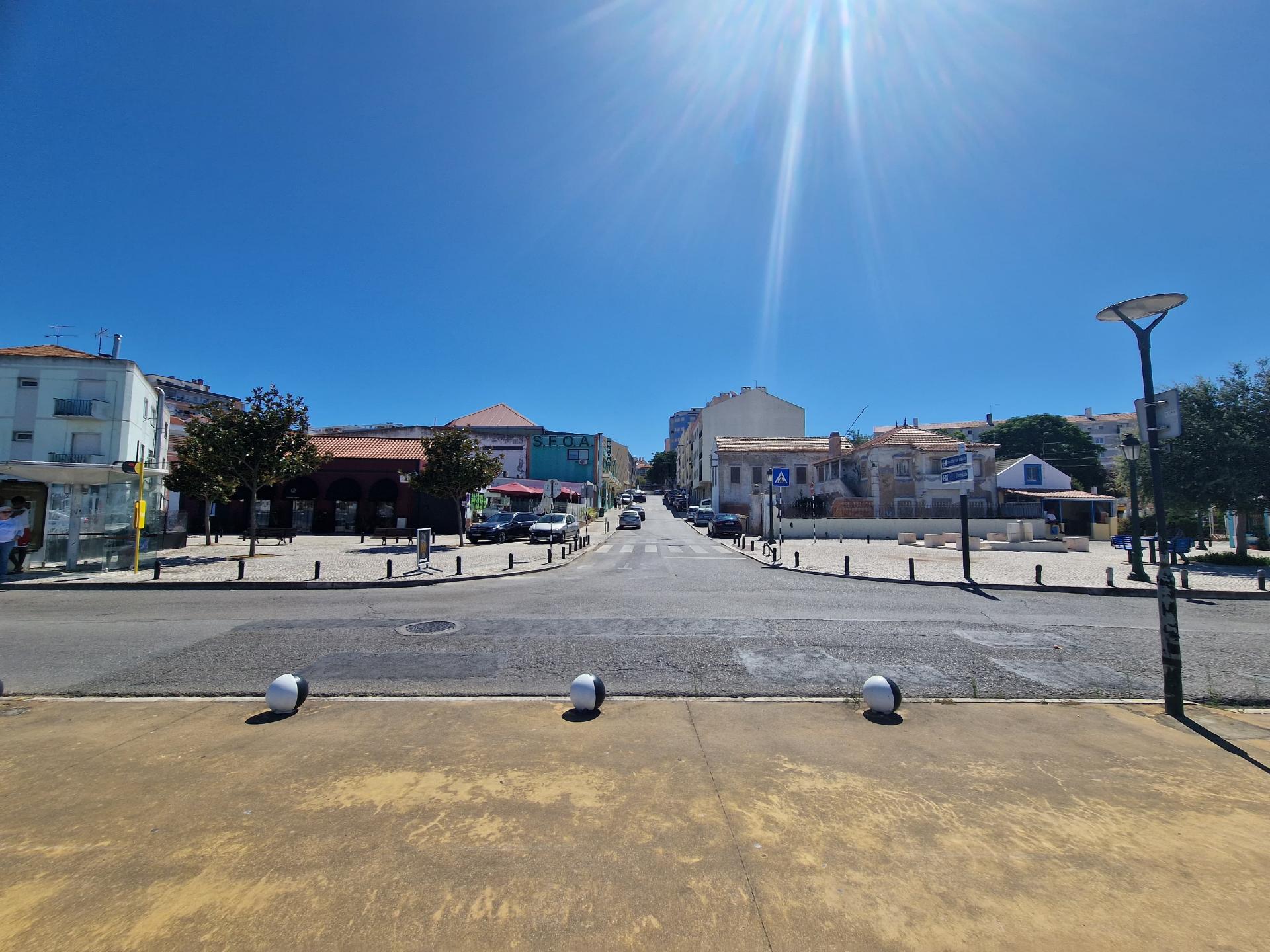 Casa com espaço comercial