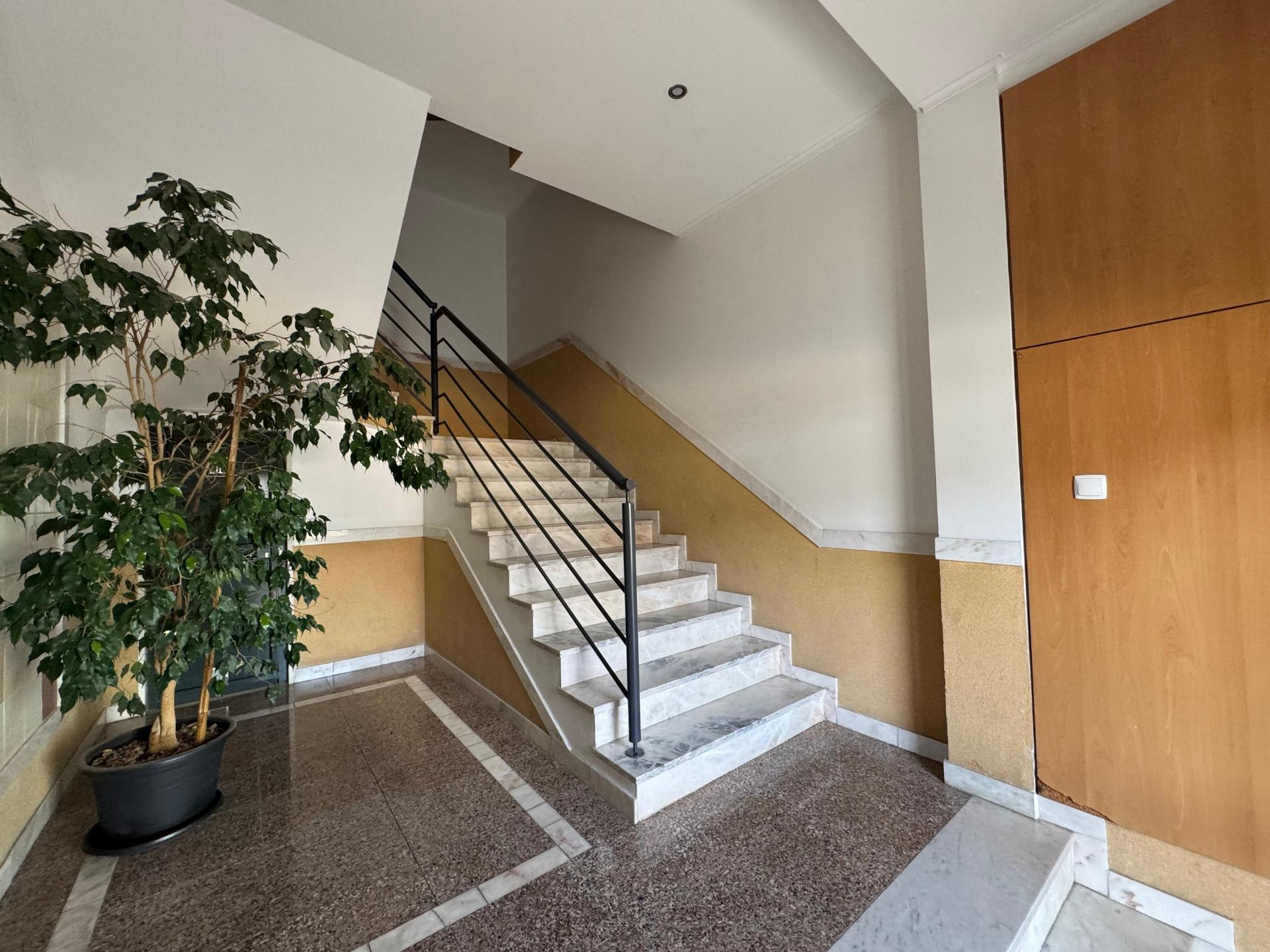 Apartamento T2 - Amora c/ Arrecadação