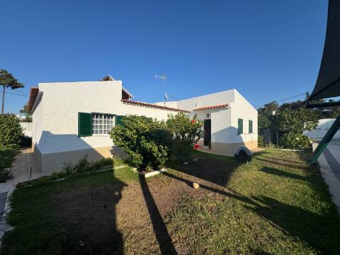 Moradia T3 isolada c/anexo - Aroeira