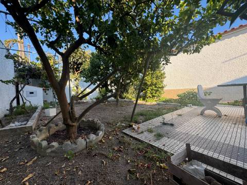 Moradia T3 isolada c/anexo - Aroeira