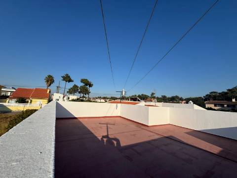 Moradia T3 isolada c/anexo - Aroeira