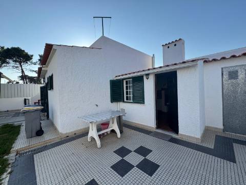 Moradia T3 isolada c/anexo - Aroeira