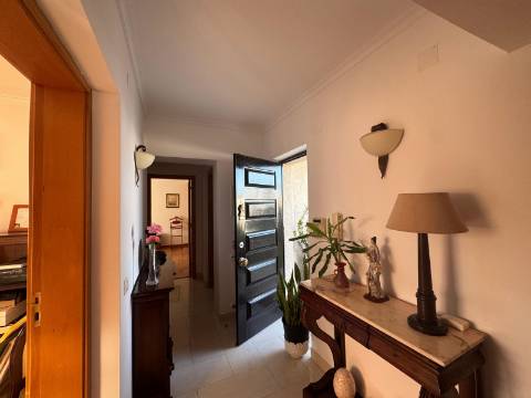 Moradia T3 isolada c/anexo - Aroeira