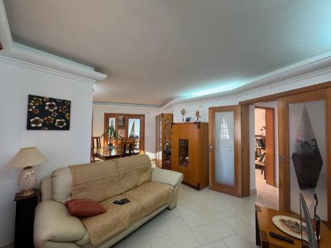 Moradia T3 isolada c/anexo - Aroeira