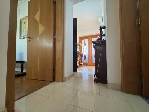 Moradia T3 isolada c/anexo - Aroeira