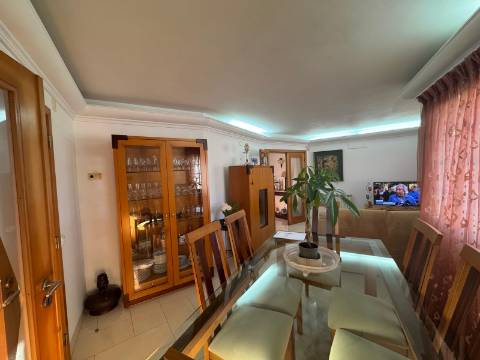 Moradia T3 isolada c/anexo - Aroeira