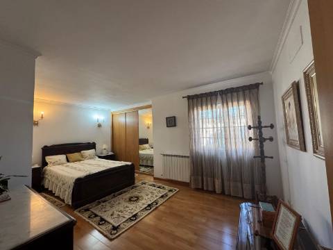 Moradia T3 isolada c/anexo - Aroeira