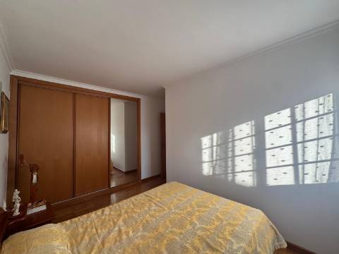 Moradia T3 isolada c/anexo - Aroeira