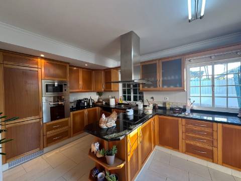 Moradia T3 isolada c/anexo - Aroeira