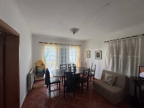 Moradia T3 isolada c/anexo - Aroeira