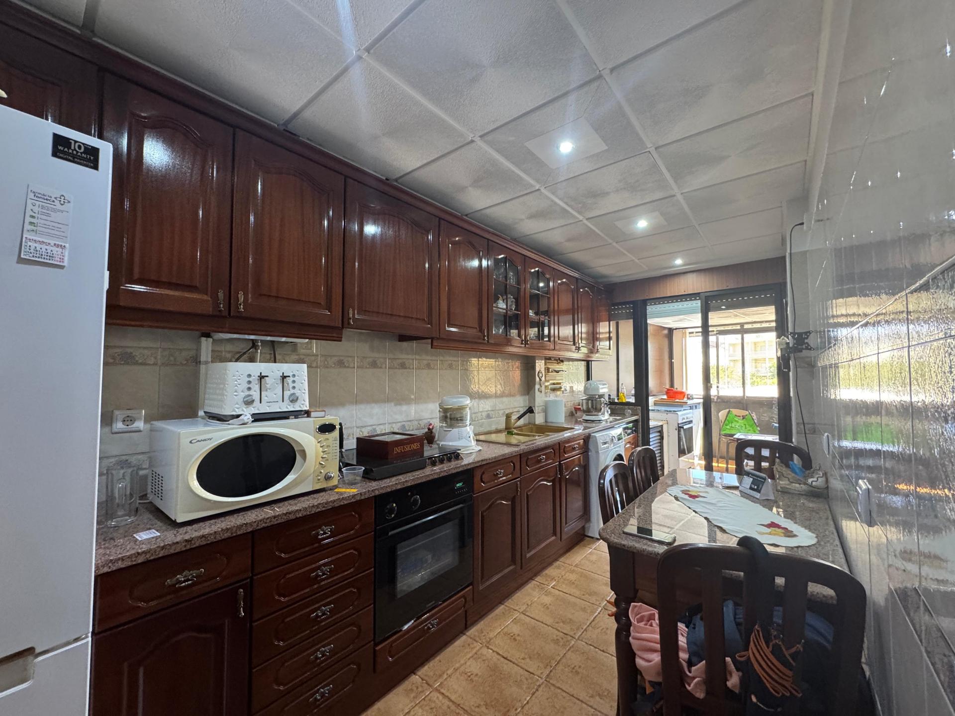 Apartamento T3 c/ terraço - Cruz de Pau