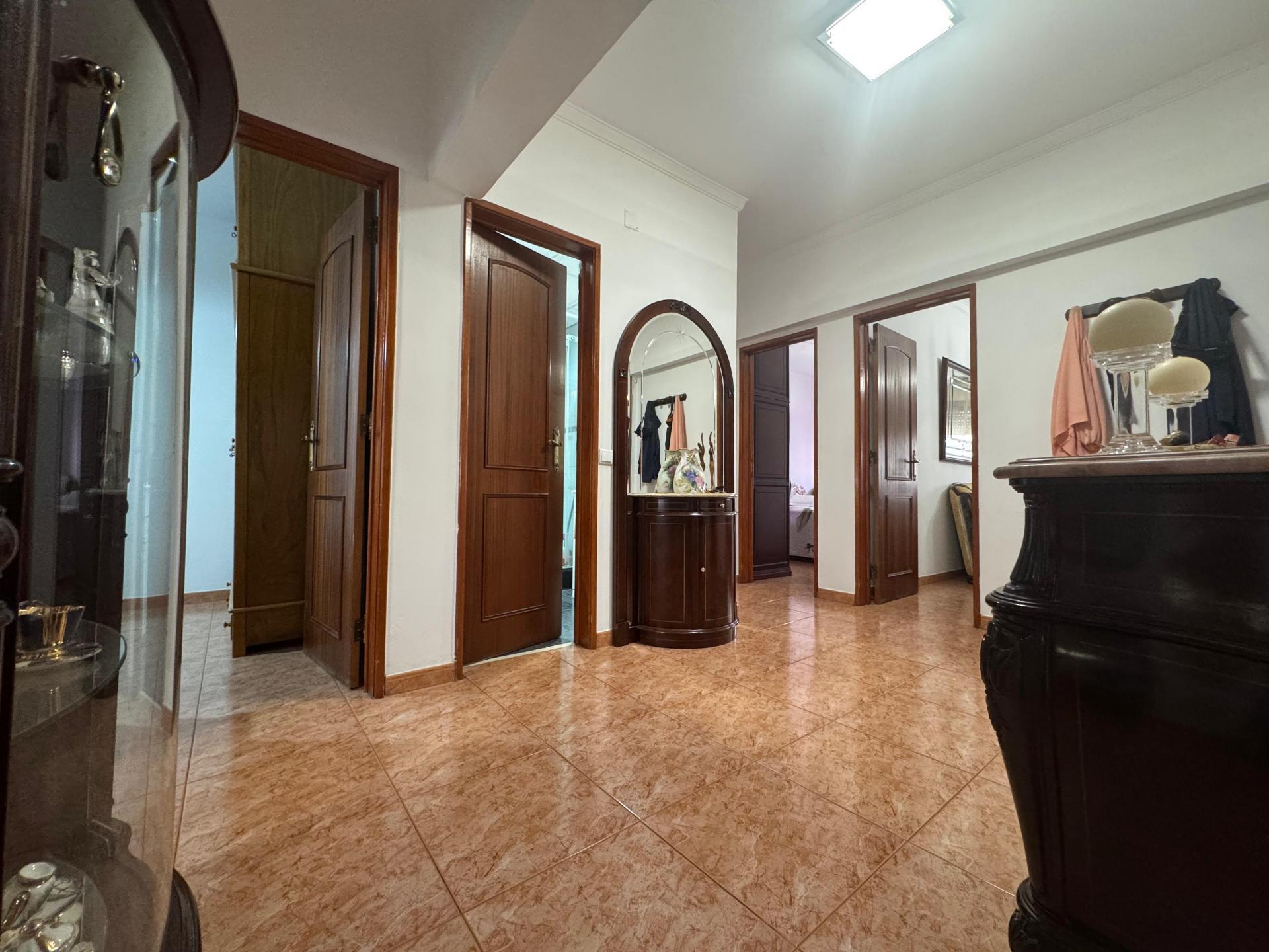 Apartamento T3 c/ terraço - Cruz de Pau