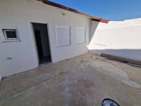 Moradia T1+1 Laranjeiro