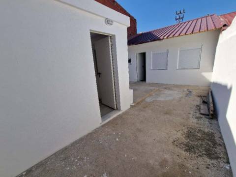 Moradia T1+1 Laranjeiro