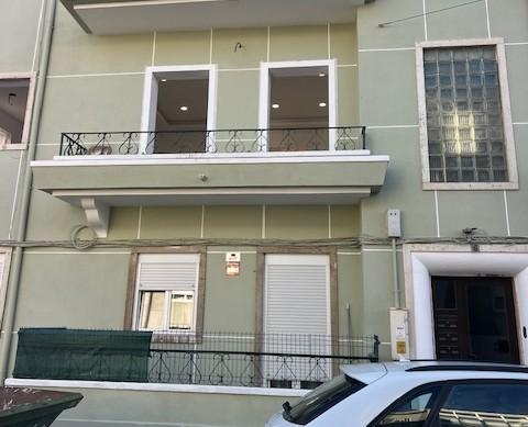 Apartamento T3 C/Quintal e Logradouro- Seixal