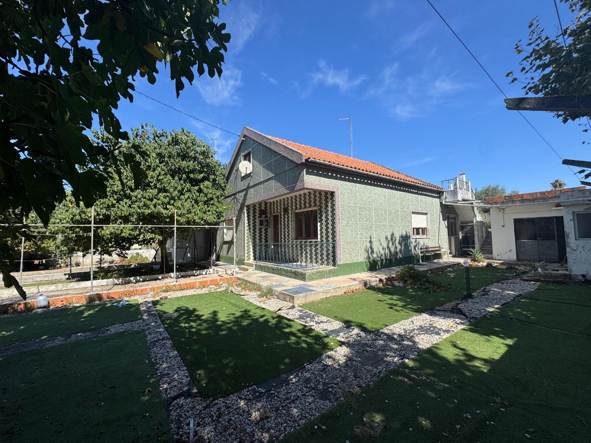 Moradia T2 Isolada- Fernão Ferro