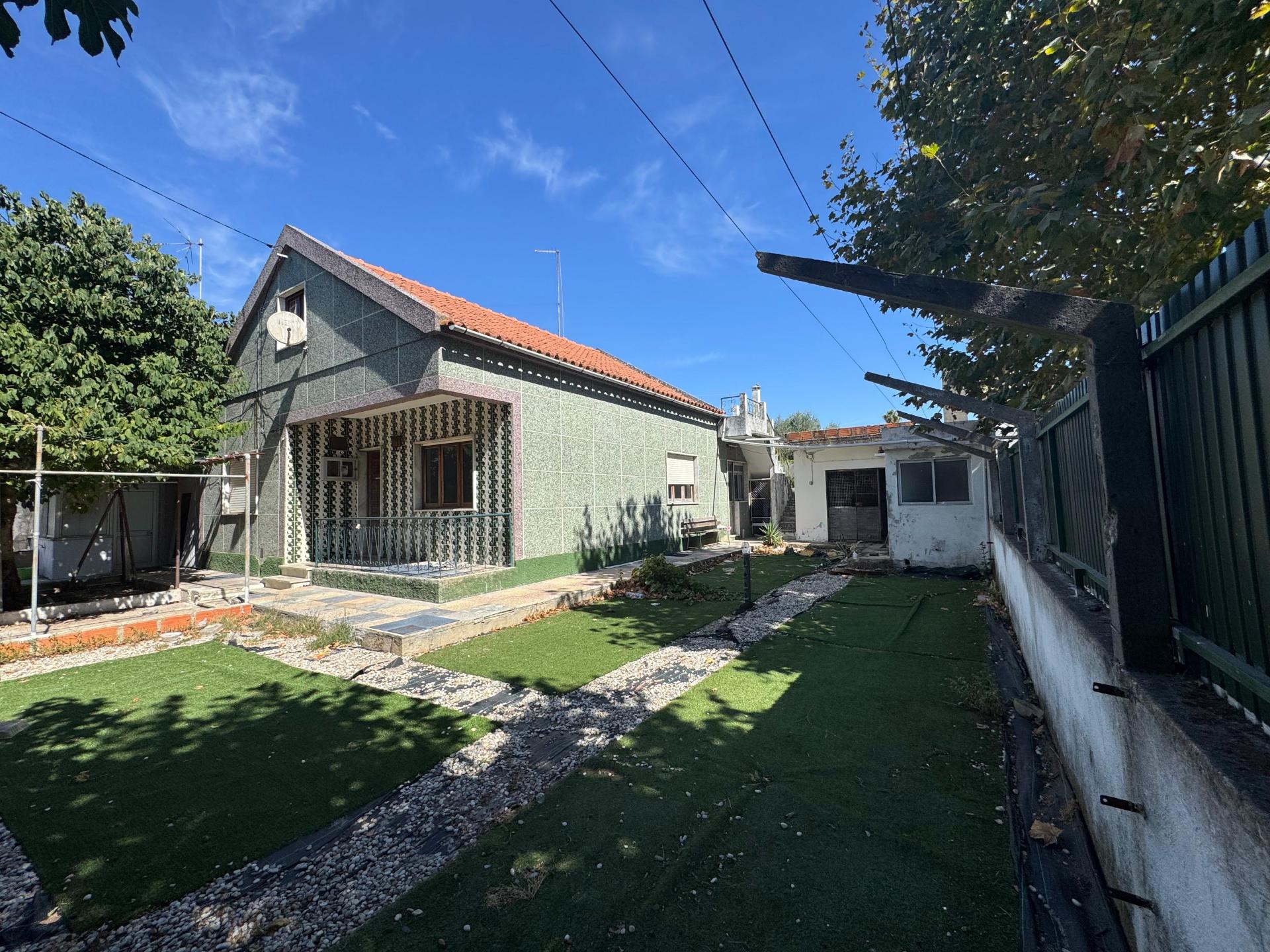 Moradia T2 Isolada- Fernão Ferro