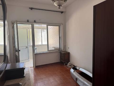 Moradia T2 Isolada- Fernão Ferro