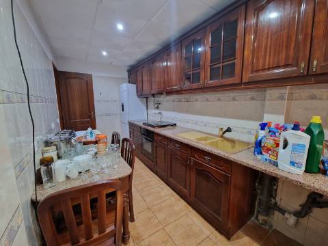 Apartamento T3 c/ terraço - Cruz de Pau