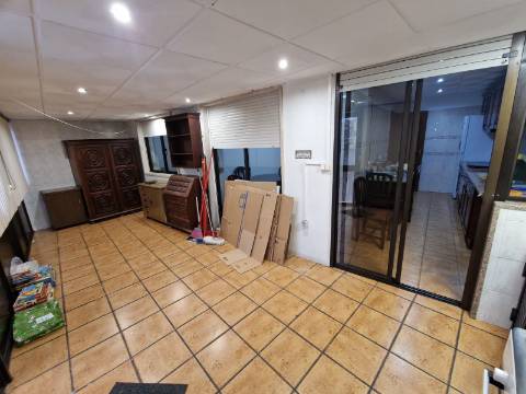 Apartamento T3 c/ terraço - Cruz de Pau