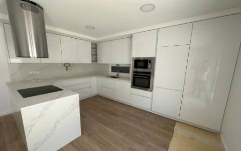 Moradia Geminada NoVaT4 c/Piscina e garagem - Foros de Amora