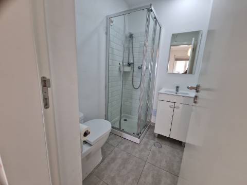 Apartamento T3 - Torre da Marinha c/Logradouro