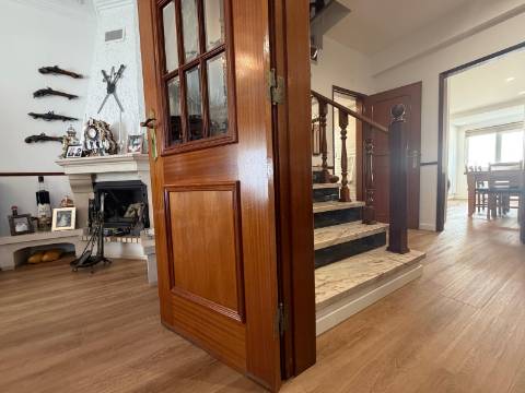 Moradia T4 Geminada na Cruz de Pau