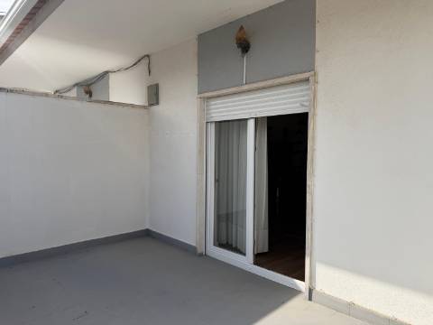 Moradia T4 Geminada na Cruz de Pau