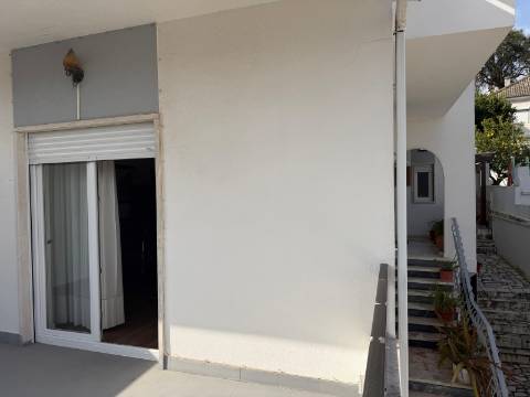 Moradia T4 Geminada na Cruz de Pau