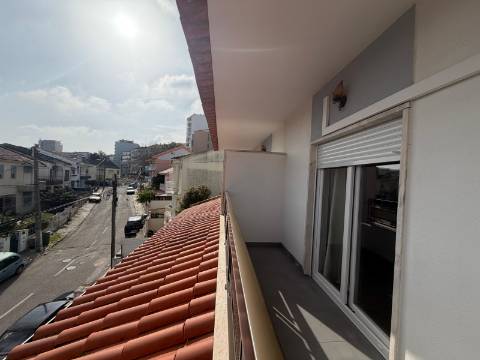 Moradia T4 Geminada na Cruz de Pau