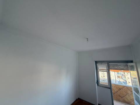 Apartamento T3 Laranjeiro