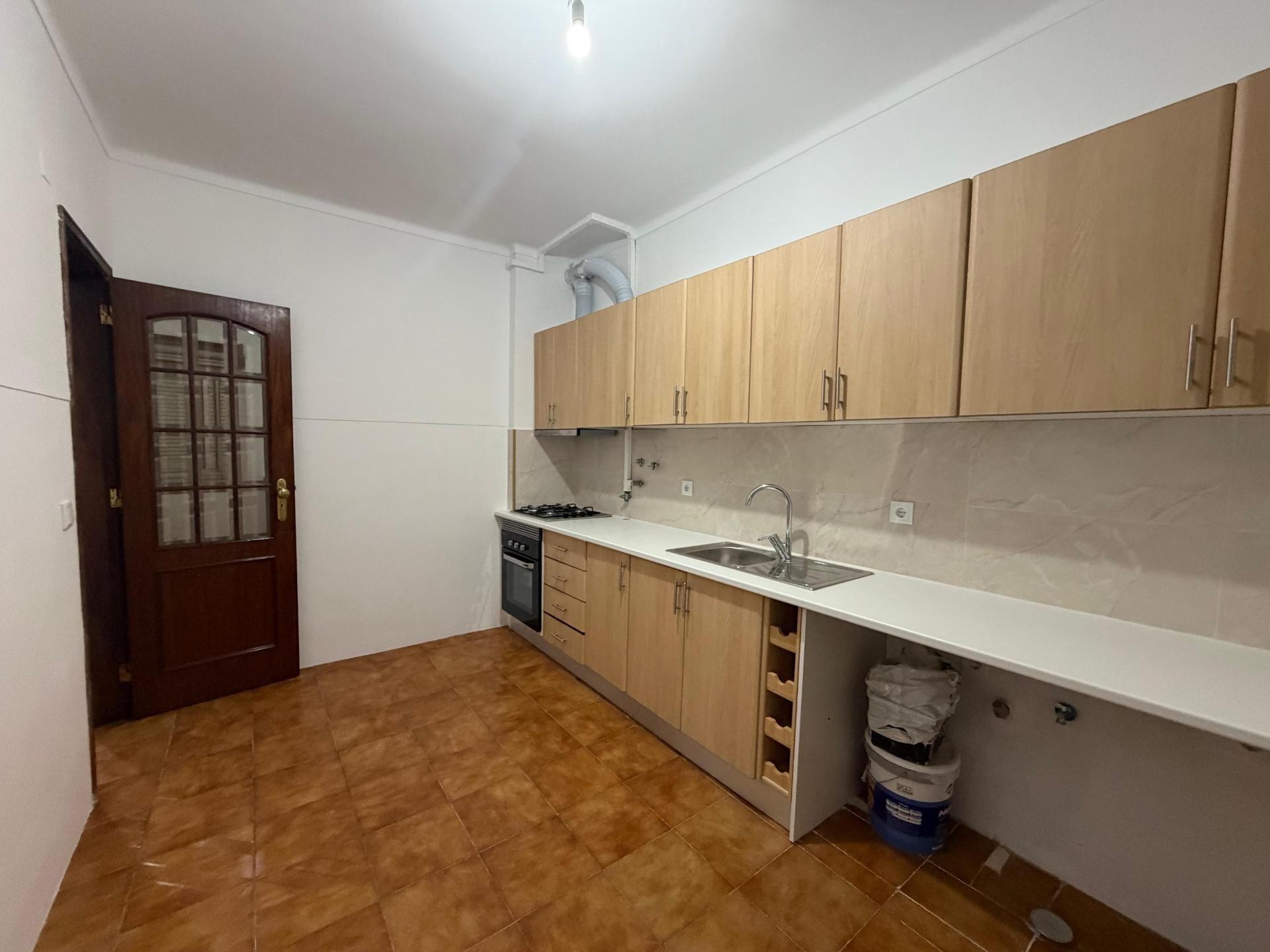 Apartamento T2 Torre da Marinha