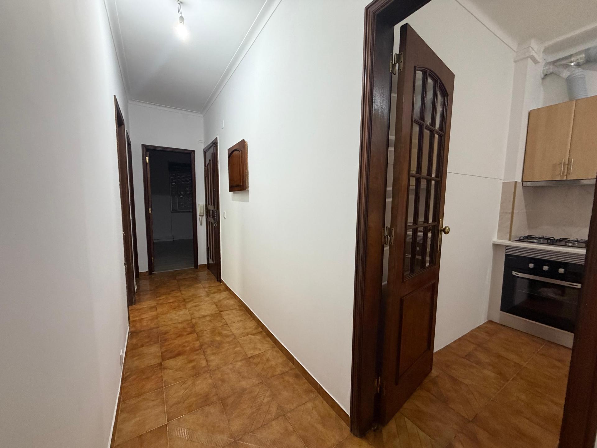 Apartamento T2 Torre da Marinha