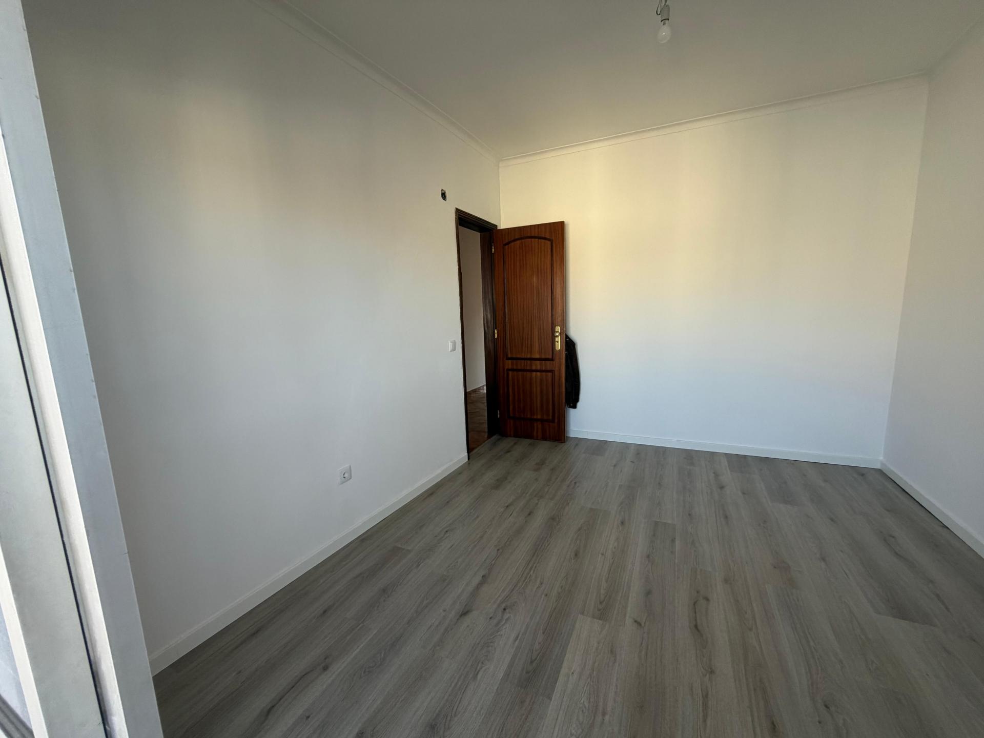 Apartamento T2 Torre da Marinha