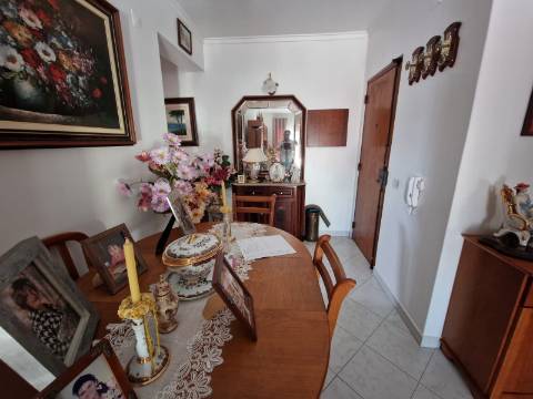 Apartamento T1 - Paio Pires