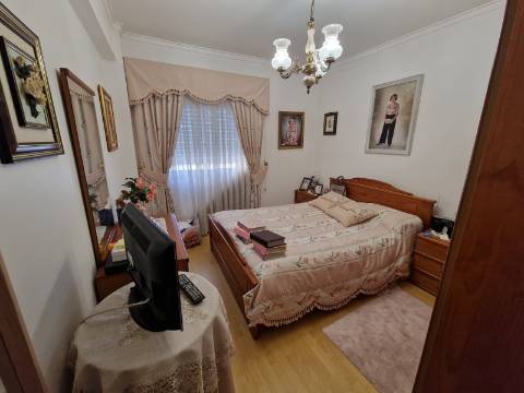 Apartamento T1 - Paio Pires