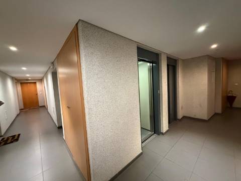 Apartamento T2 em Corroios