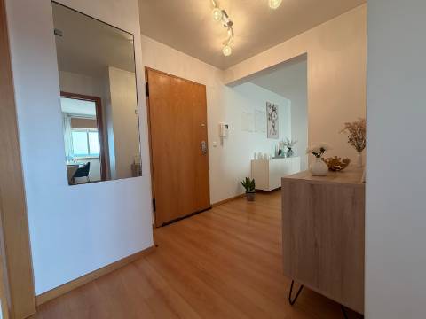 Apartamento T2 em Corroios