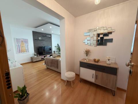 Apartamento T2 em Corroios