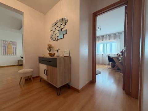 Apartamento T2 em Corroios