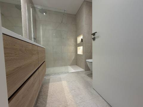 Apartamento T1 c/Parqueamento e arrecadação Lisboa