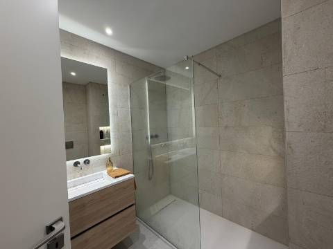 Apartamento T1 c/Parqueamento e arrecadação Lisboa