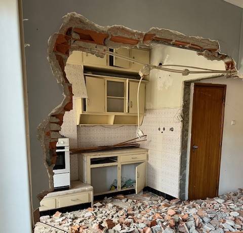 Apartamento T3 remodelado no Laranjeiro