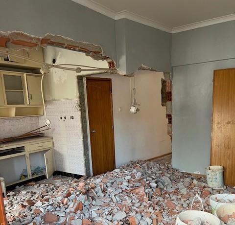 Apartamento T3 remodelado no Laranjeiro