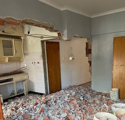 Apartamento T3 remodelado no Laranjeiro