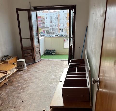 Apartamento T3 remodelado no Laranjeiro